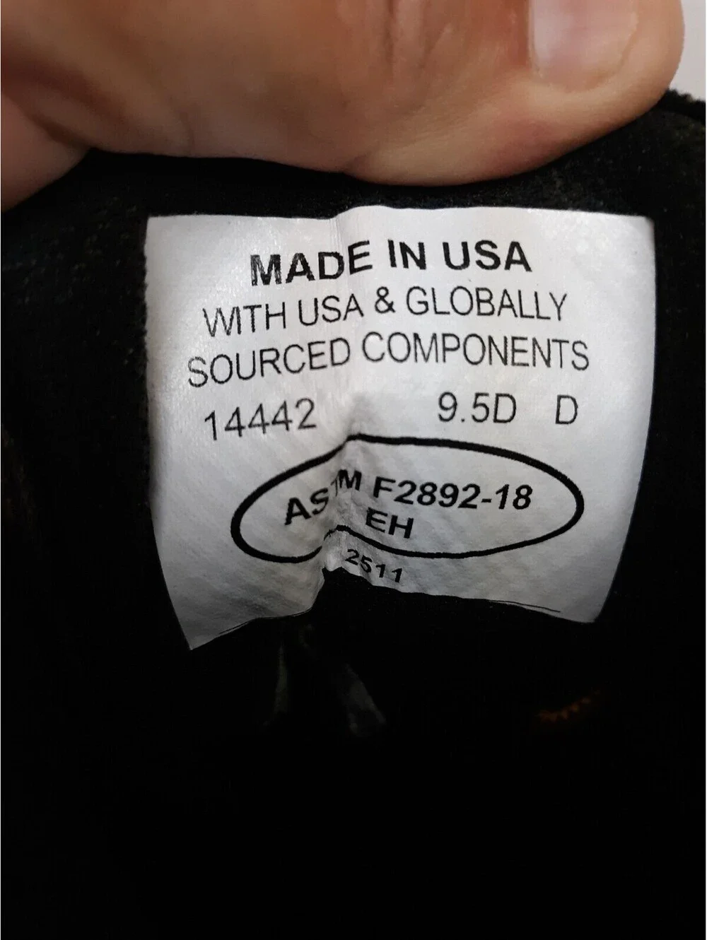Red Wing 14442 Men Work Boots 9.5 D Soft Toe DynaForce Leather Wedge Sole USA EH